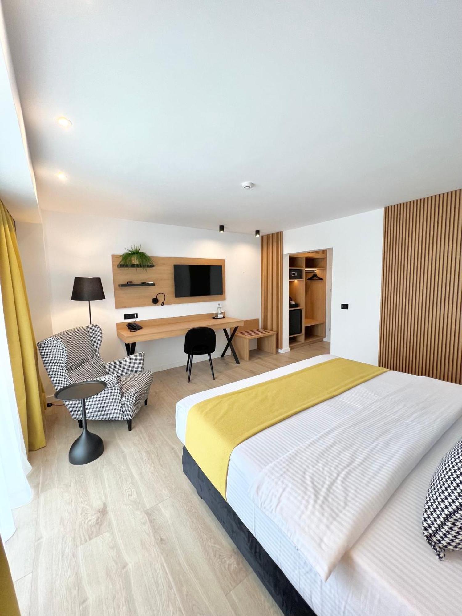 Standard Double or Twin Room with Garden View